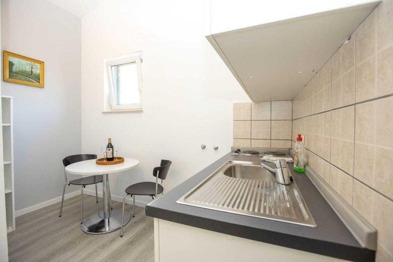 Apartments Mosor Omis Exterior photo