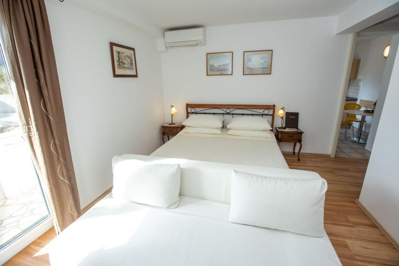 Apartments Mosor Omis Exterior photo
