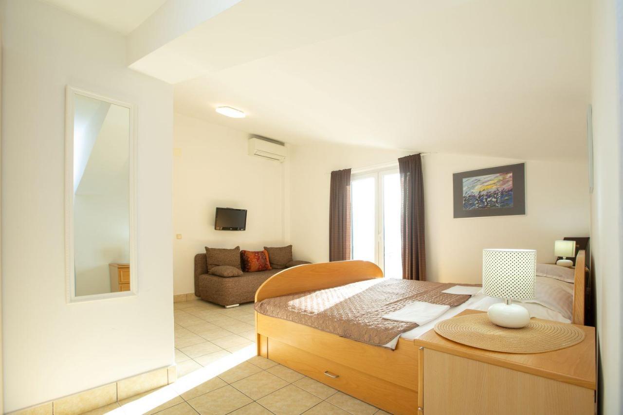 Apartments Mosor Omis Exterior photo