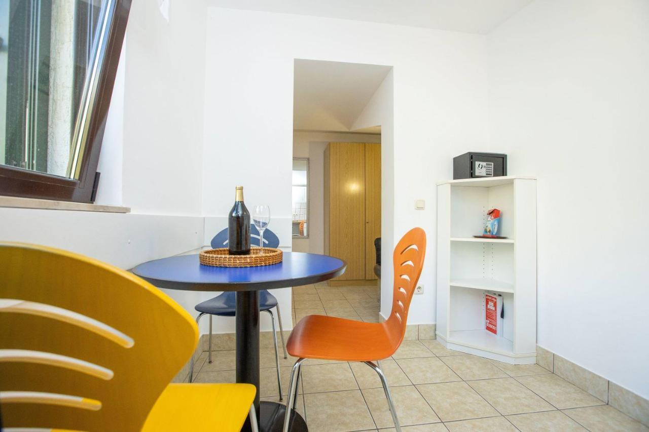 Apartments Mosor Omis Exterior photo