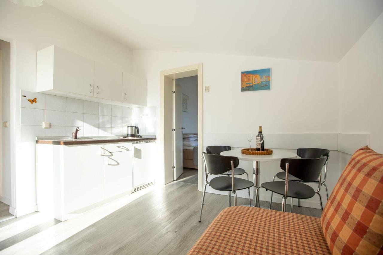 Apartments Mosor Omis Exterior photo